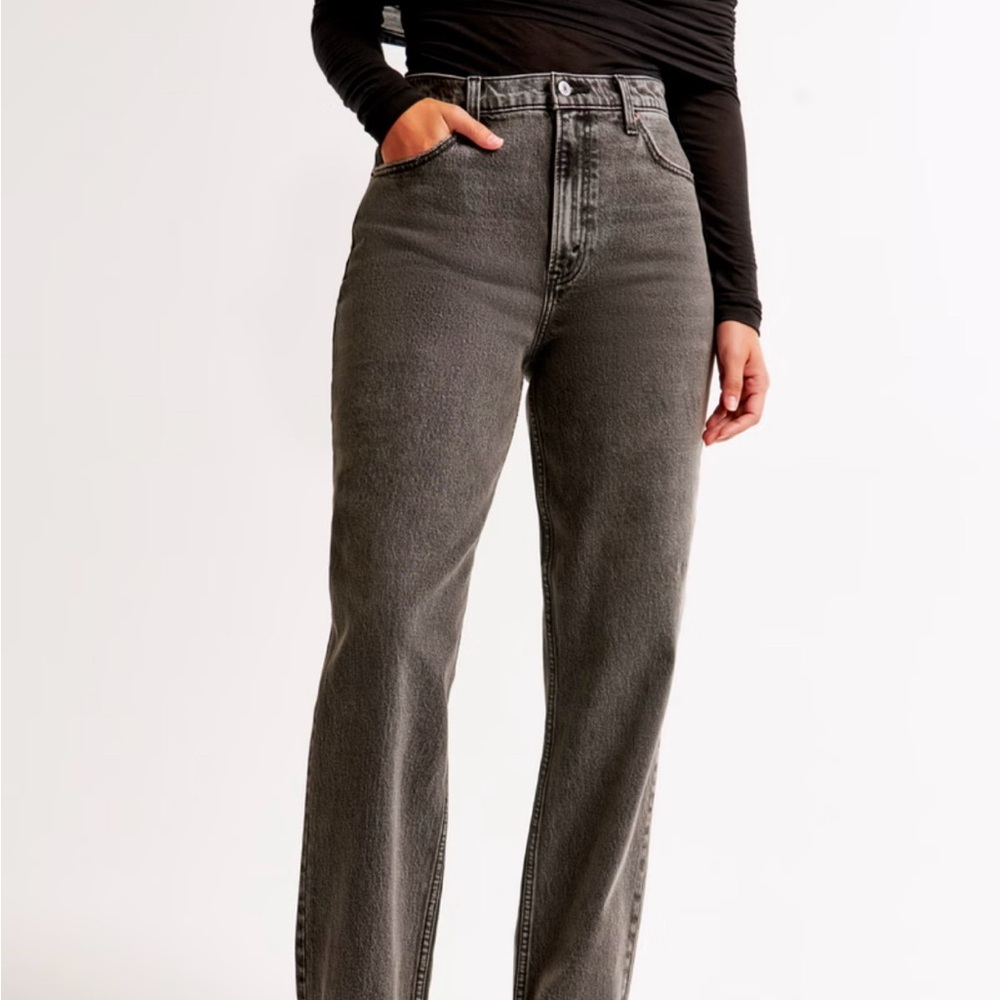 Abercrombie Curve Love Ultra High Rise 90’s Straight Jeans